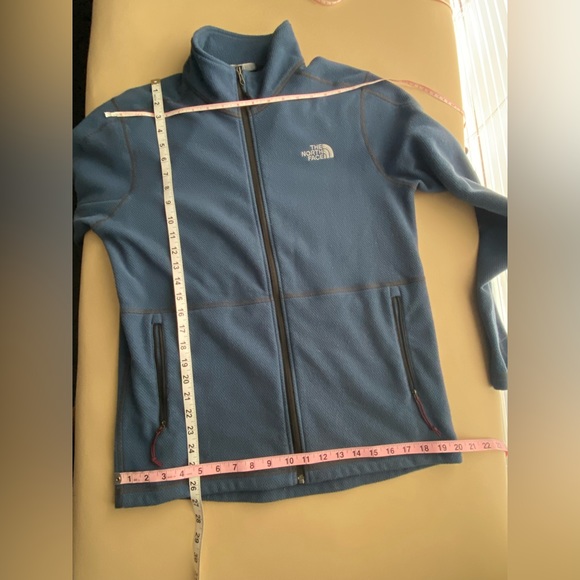 TNF zip up light weight jacket - Picture 4 of 7